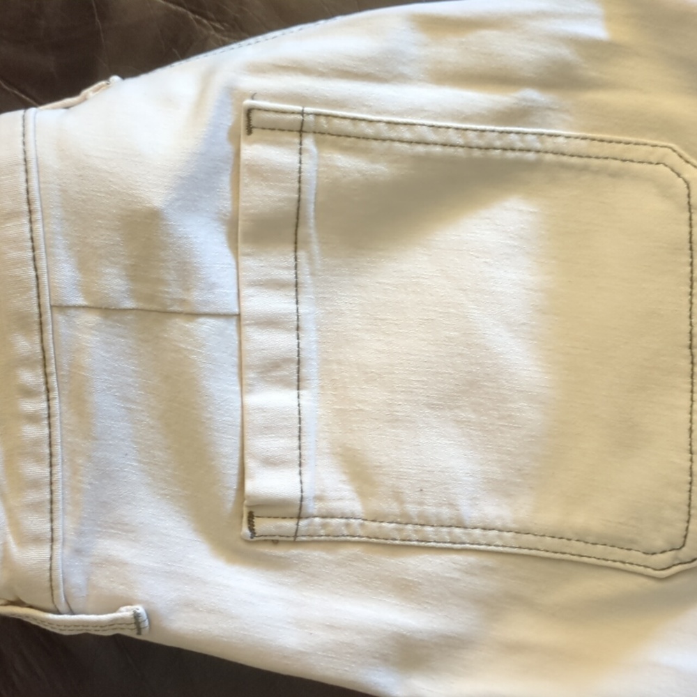 Target Universal Thread Contrast Shorts Cream trimmed Blue Stitching - Picture 6 of 6